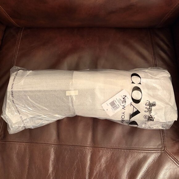 Coach C1504 Wine Carrier in Gunmetal/Charcoal Signature Canvas - Picture 9 of 9